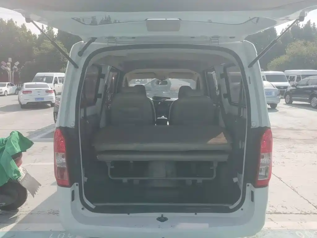 Wuling Rongguang V — миниатюра 19