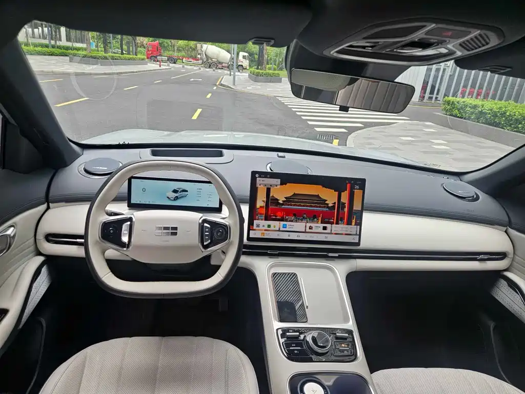 Geely Galaxy Galaxy 7 7 2025 120km +