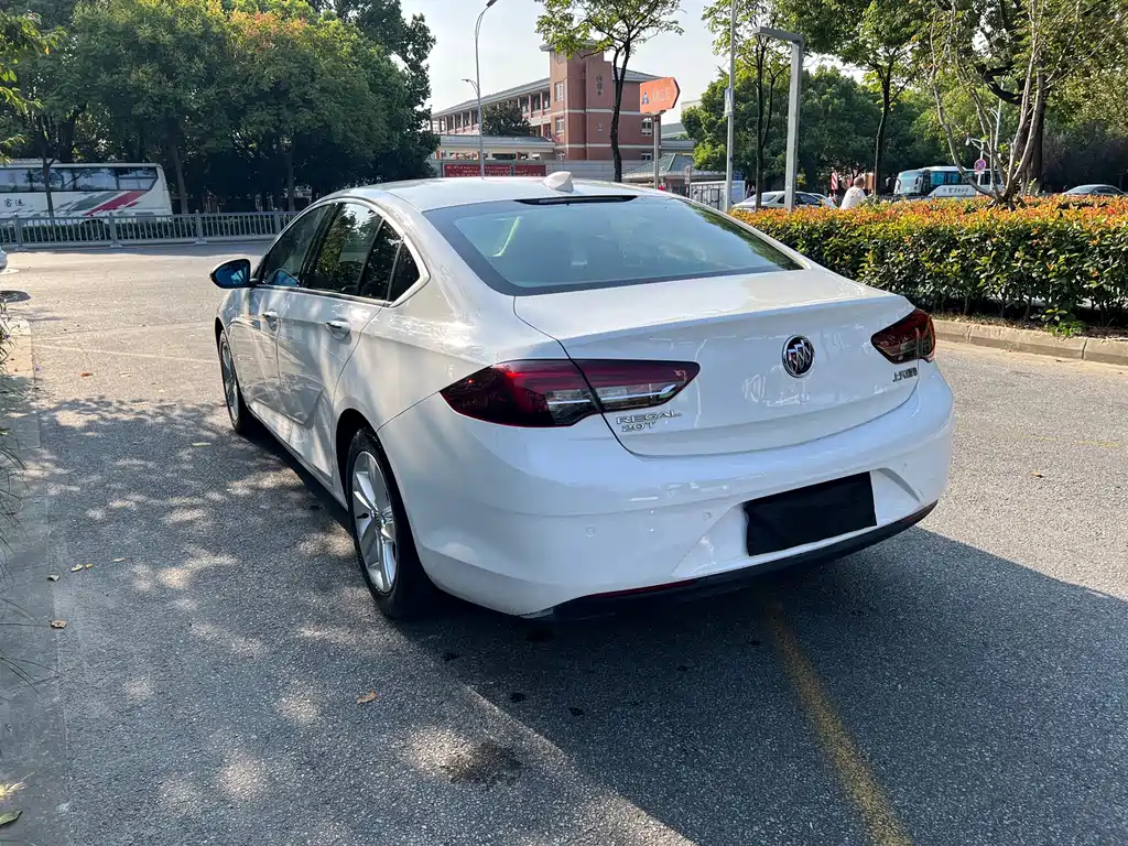 Buick Regal — миниатюра 5