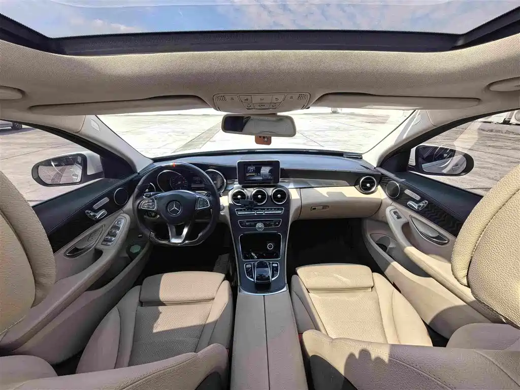 Mercedes-Benz C-Class — миниатюра 8