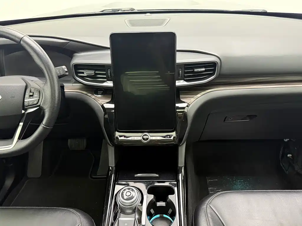 Ford Explorer — миниатюра 18