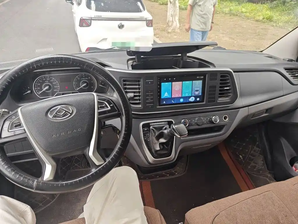 Maxus V80 — миниатюра 5