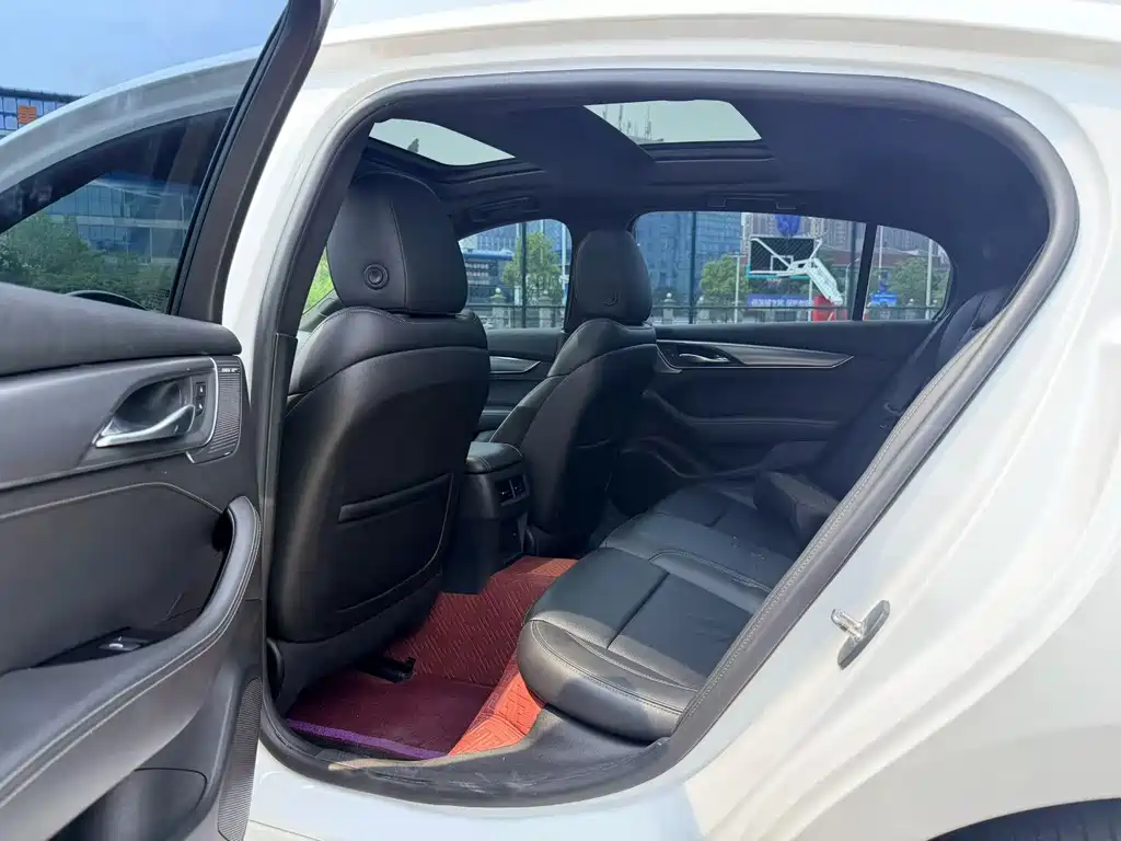 Cadillac CT5 — миниатюра 5