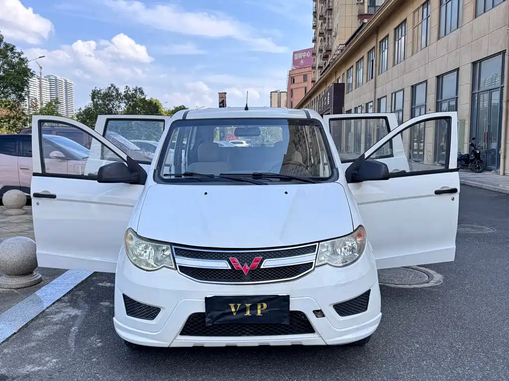 Wuling Hongguang — миниатюра 8