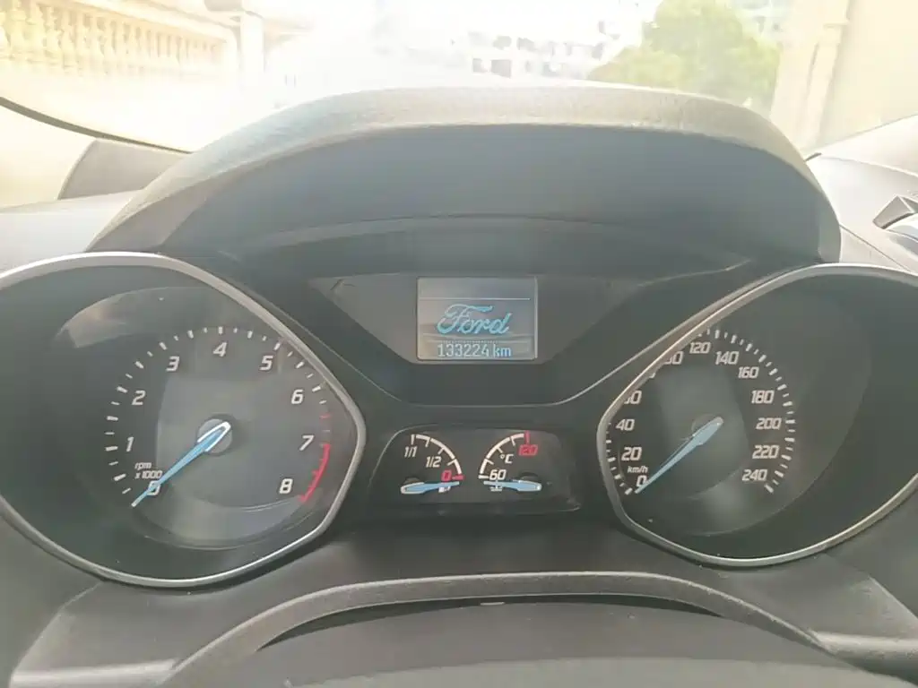 Ford Kuga — миниатюра 12