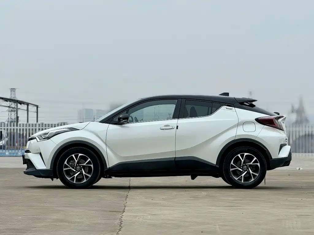 TOYOTA C HR