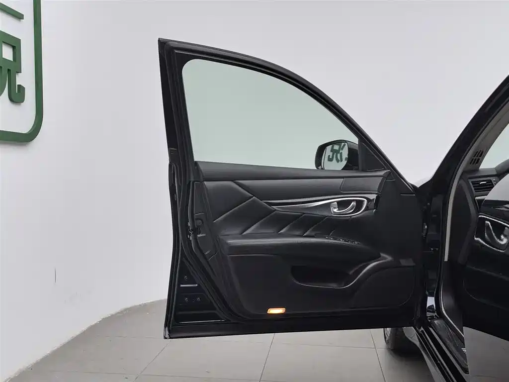 Infiniti Q70 2017 Q70L 2.5L Elite