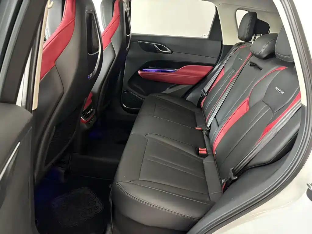 Hongqi Hongqi HS3 — миниатюра 17