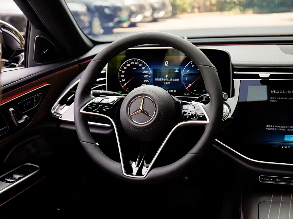 Mercedes-Benz E-Class — миниатюра 17