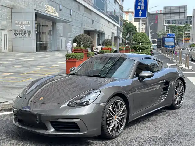 Porsche 718
