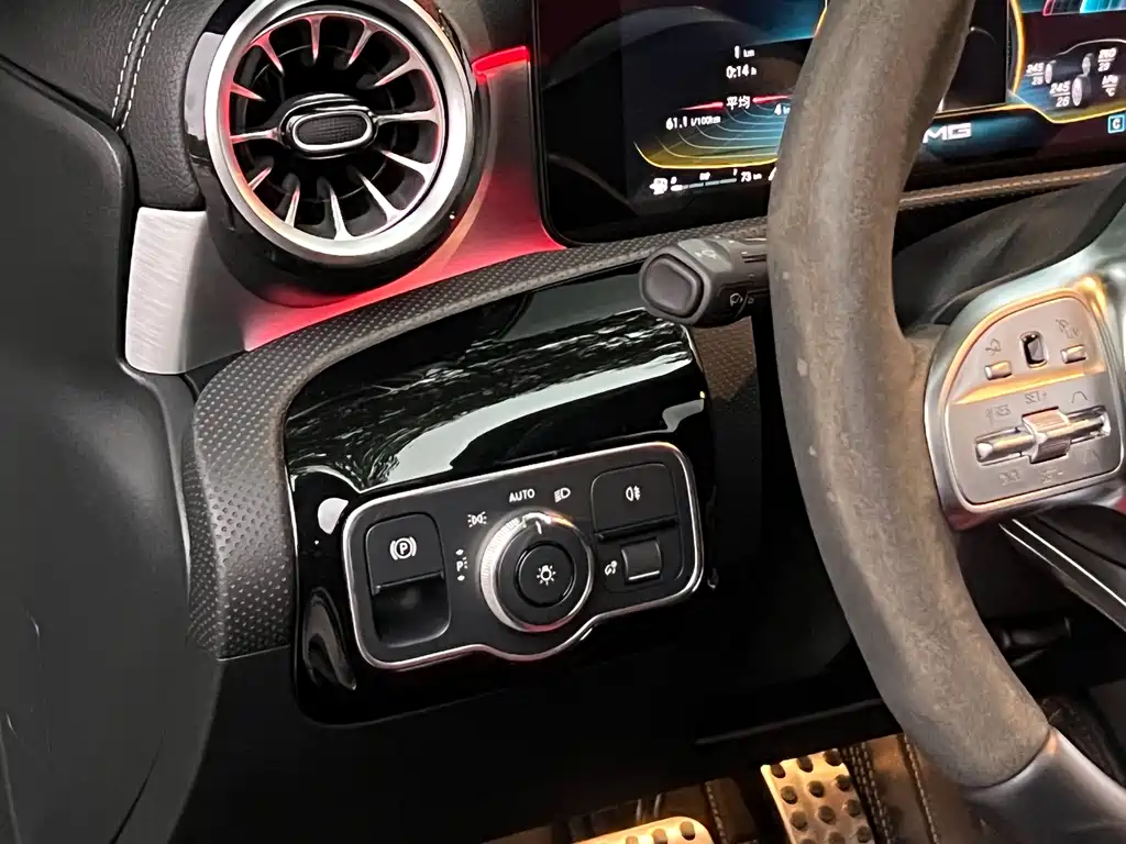 Mercedes-Benz CLA AMG — миниатюра 20