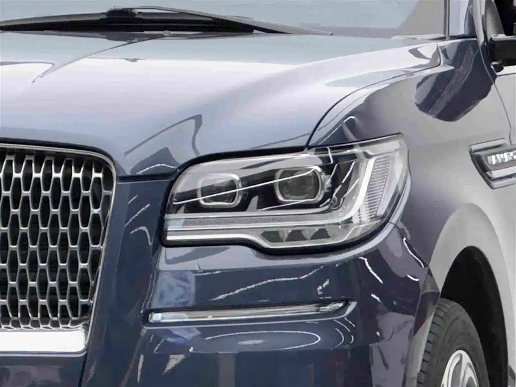 Lincoln Navigator — миниатюра 3