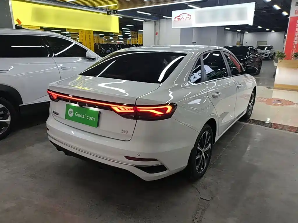 Geely Emgrand — миниатюра 7