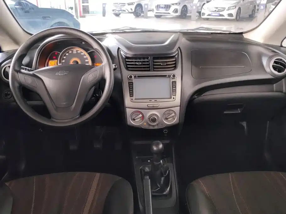 Chevrolet Sail — миниатюра 12