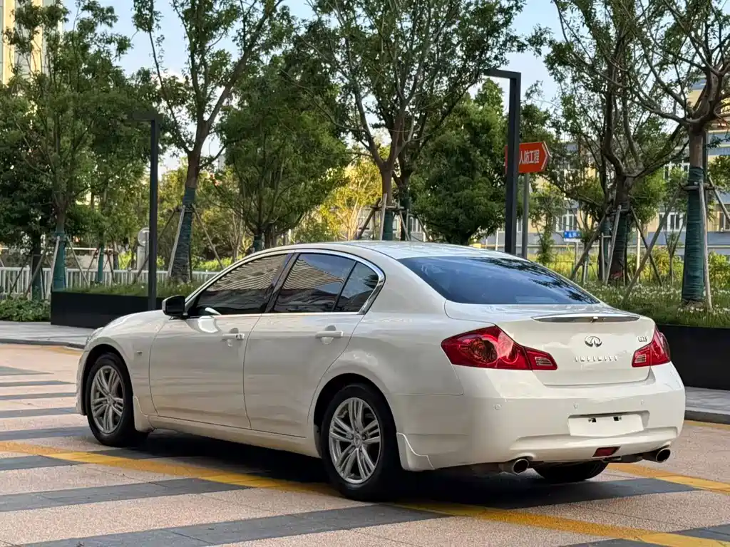 Infiniti G — миниатюра 5
