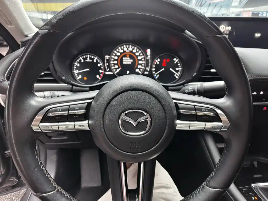 Mazda 3 Axela — миниатюра 11