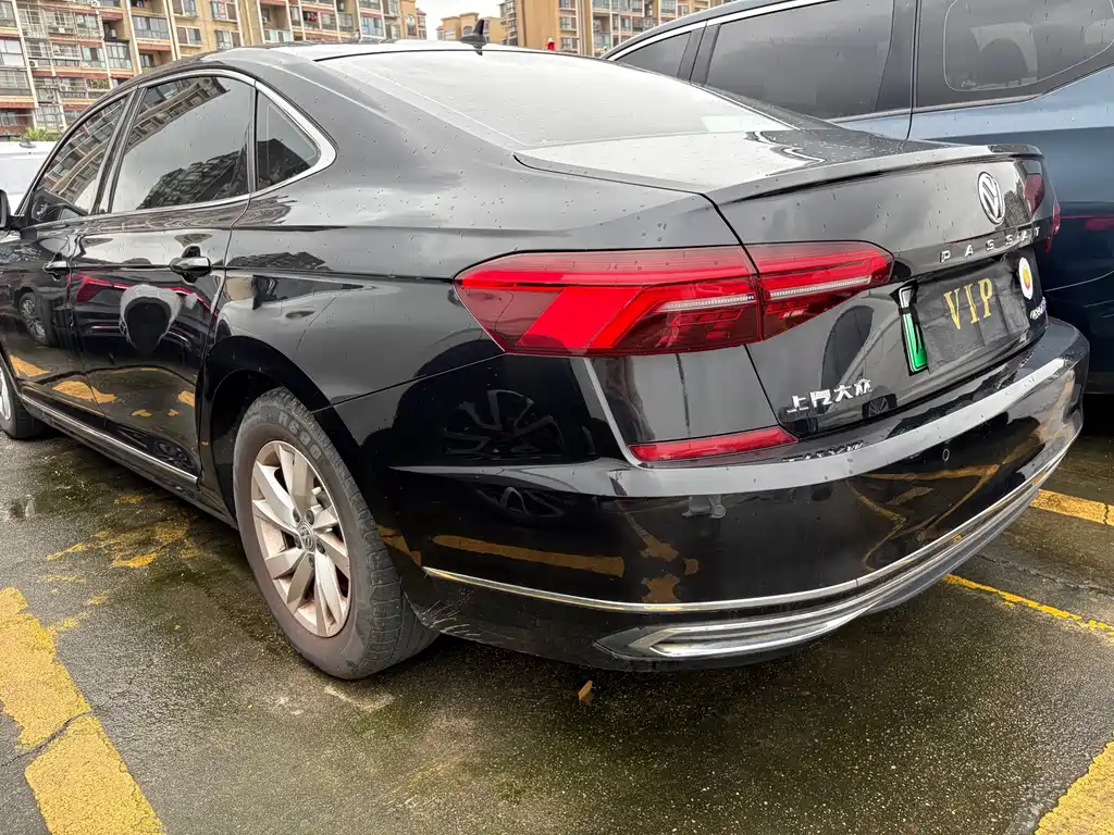 Volkswagen Passat PHEV — миниатюра 5