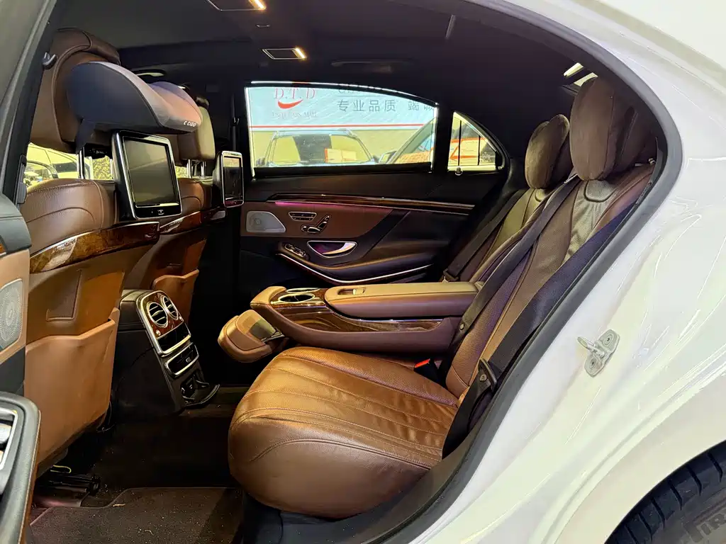 Mercedes-Benz S-Class — миниатюра 10