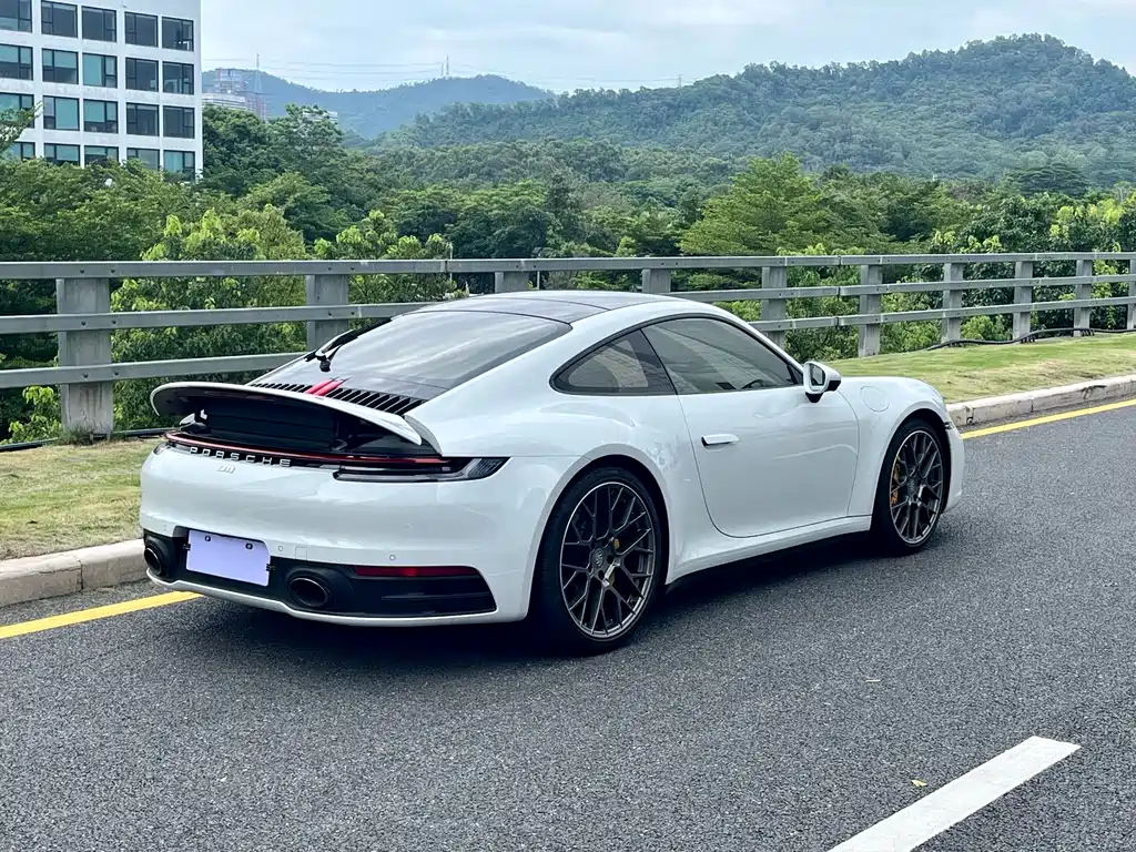 Porsche 911 2020 Carrera 3.0T