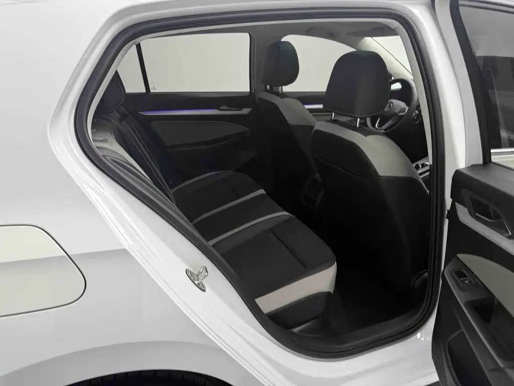 Volkswagen Golf 2023 280TSI DSG Pro