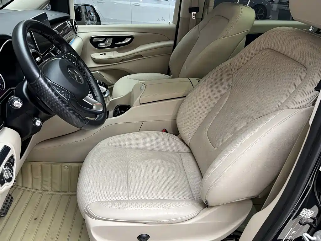 Mercedes-Benz V-Class — миниатюра 14