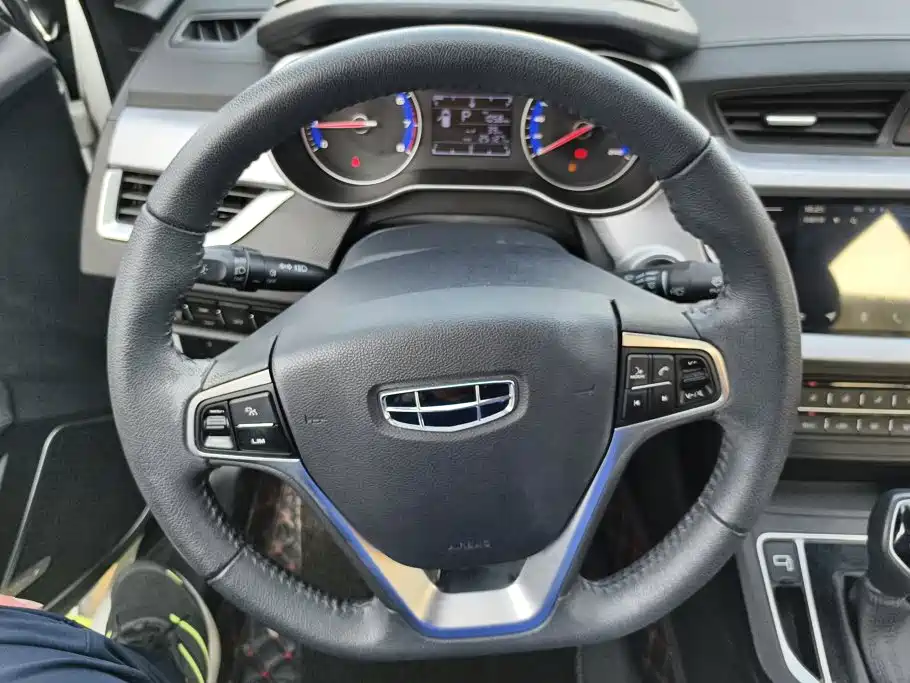 Geely Vision — миниатюра 15