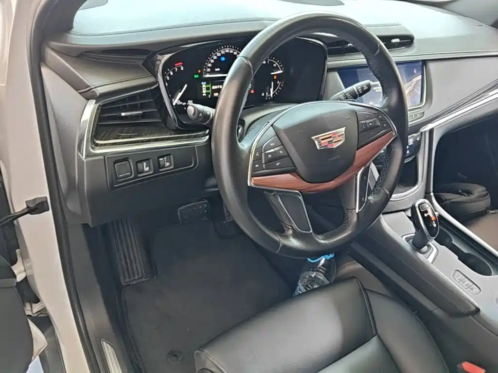 Cadillac XT5 — миниатюра 11