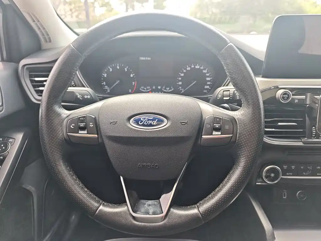Ford Focus — миниатюра 12