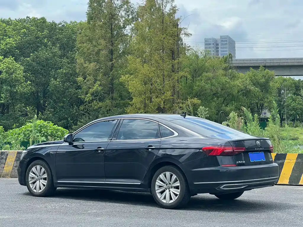 Volkswagen Passat — миниатюра 3