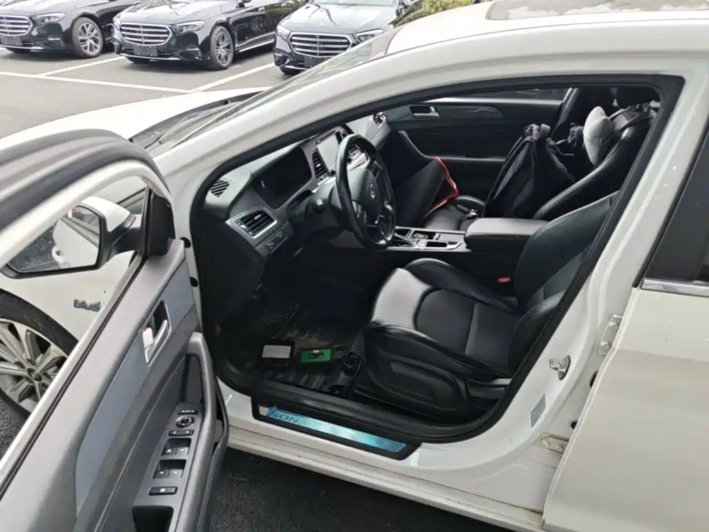 Hyundai Sonata — миниатюра 21