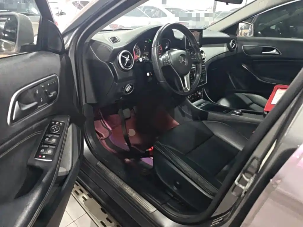 Mercedes-Benz GLA — миниатюра 16