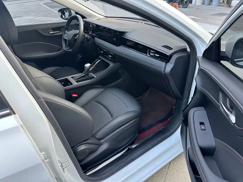 Roewe i5 — миниатюра 13
