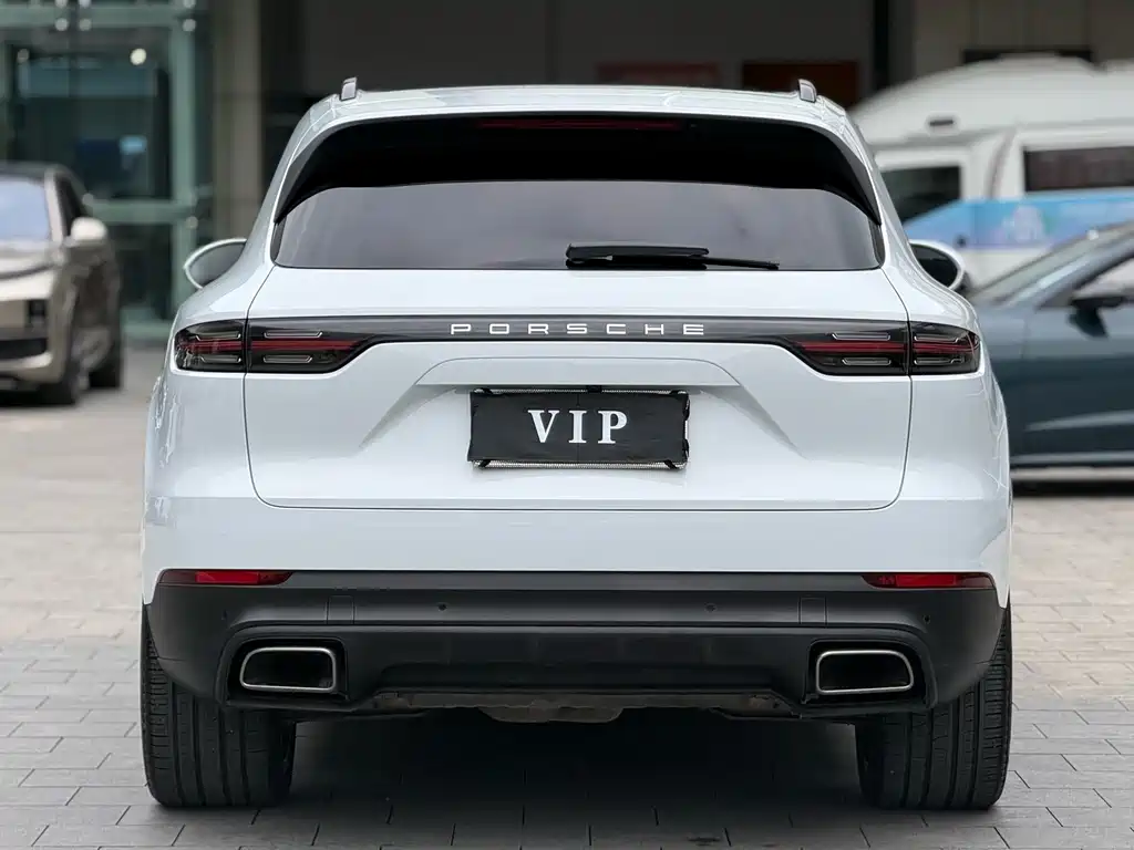 Porsche Cayenne — миниатюра 5