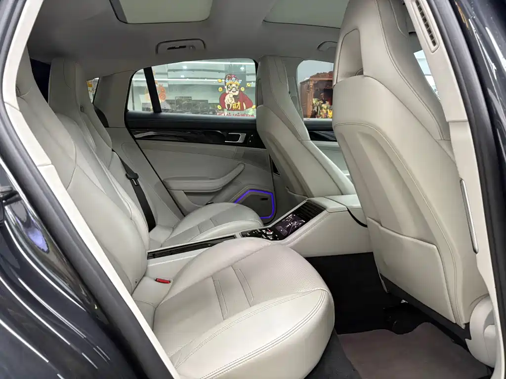 Porsche Panamera — миниатюра 6