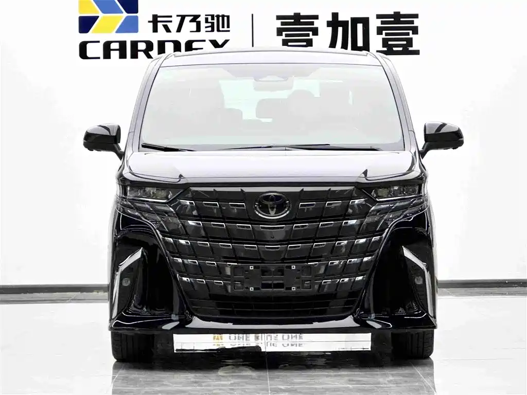 Toyota Alphard — миниатюра 2