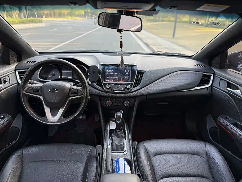 Chevrolet Monza — миниатюра 8