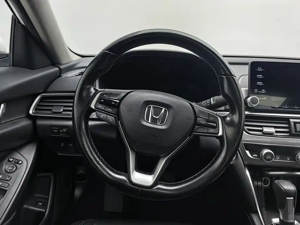 Honda Accord — миниатюра 11