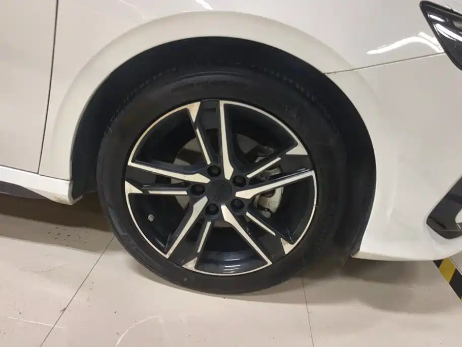 Geely Binrui — миниатюра 6