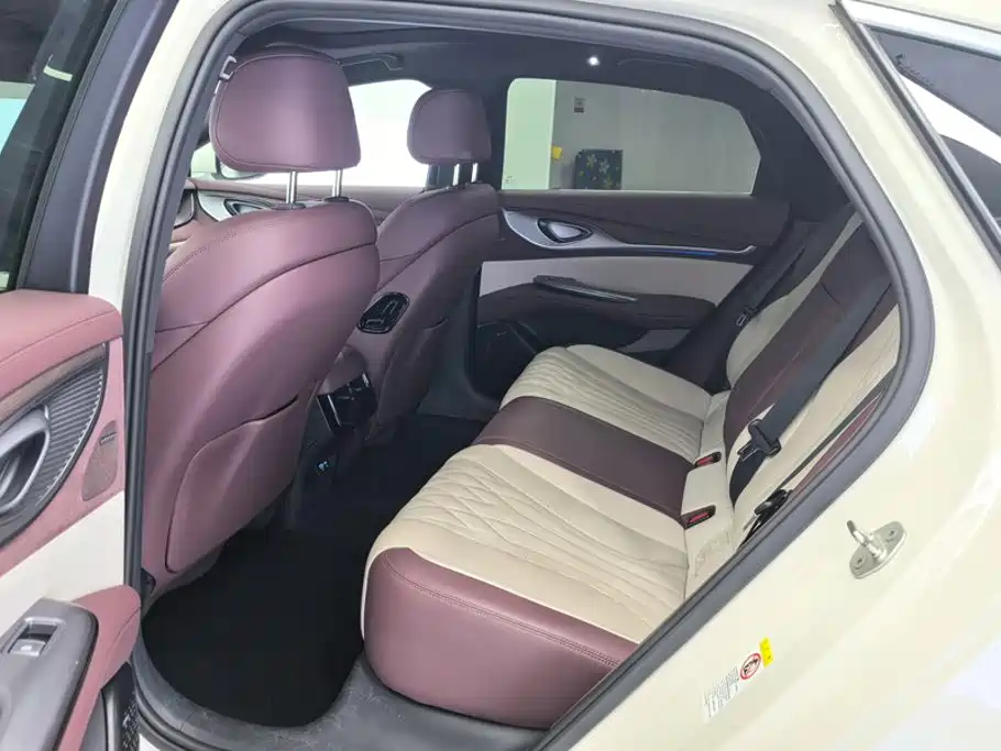 BYD Seal — миниатюра 11