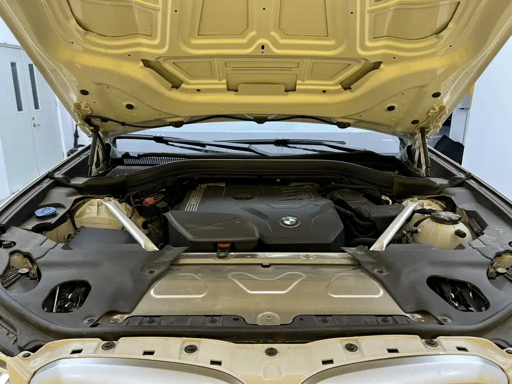 BMW X4 — миниатюра 11