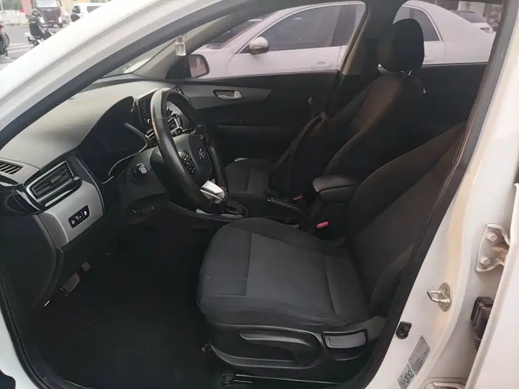 Kia Forte — миниатюра 15