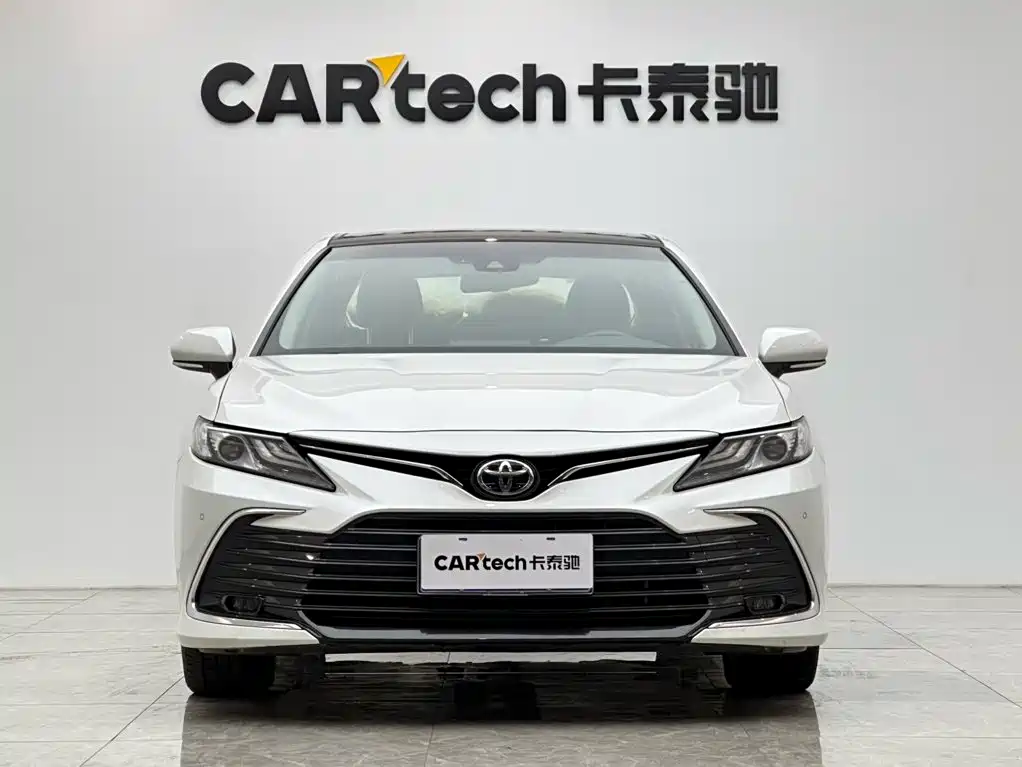 Toyota Camry — миниатюра 7