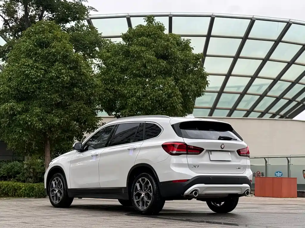 BMW X1 2022 sDrive25Li Lead