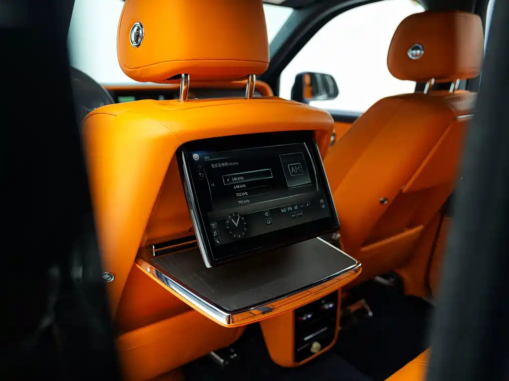 Rolls-Royce Cullinan — миниатюра 14