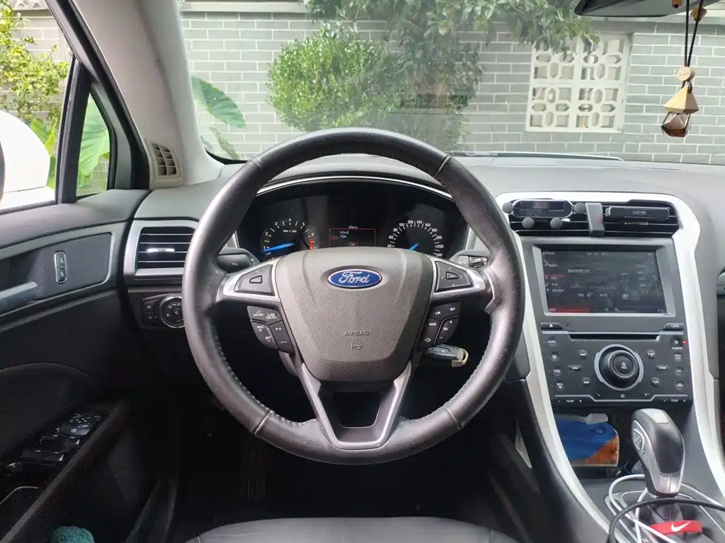 Ford Mondeo — миниатюра 3