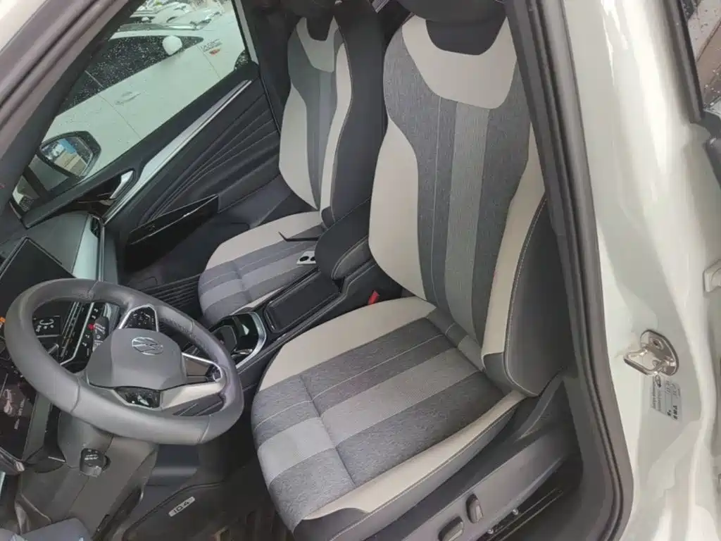 Volkswagen ID.4 Crozz — миниатюра 15