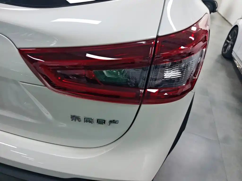 Nissan Qashqai — миниатюра 8