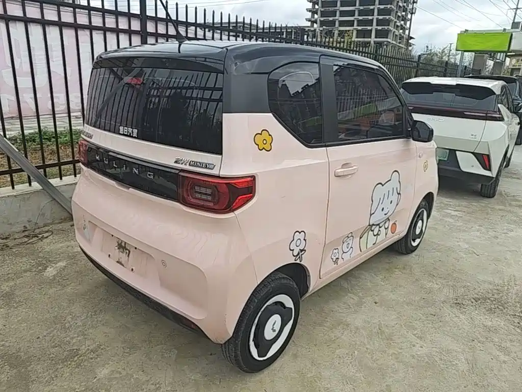Wuling MINIEV — миниатюра 7