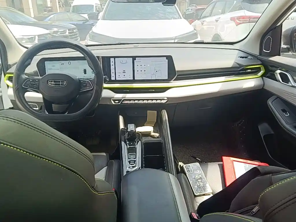 Geely Binyue — миниатюра 10