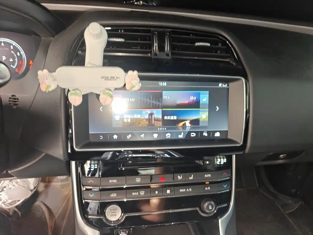 Jaguar XEL — миниатюра 6